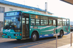 連接斜里和宇登呂溫泉的專線巴士