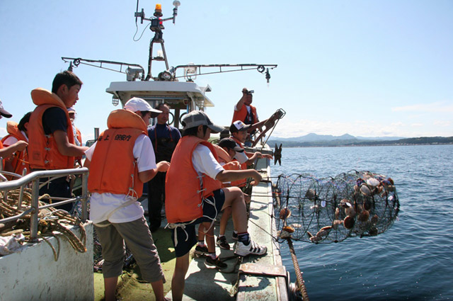 牡蠣養殖・漁船乘船體驗